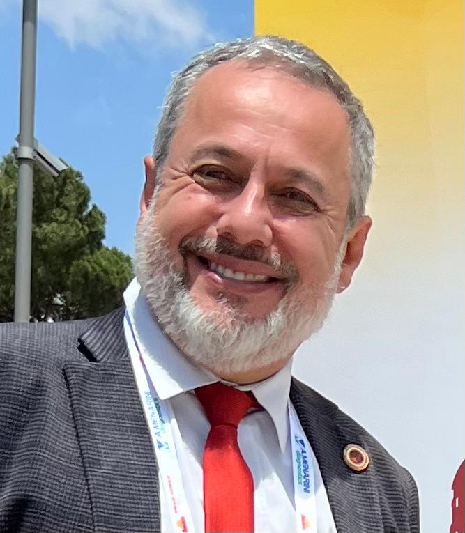 Dr. Álvaro Justiniano Grosz - Presidente del Congreso